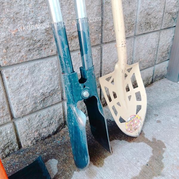 ＷＫ電気工事：縦穴掘り専用のポールスコップ